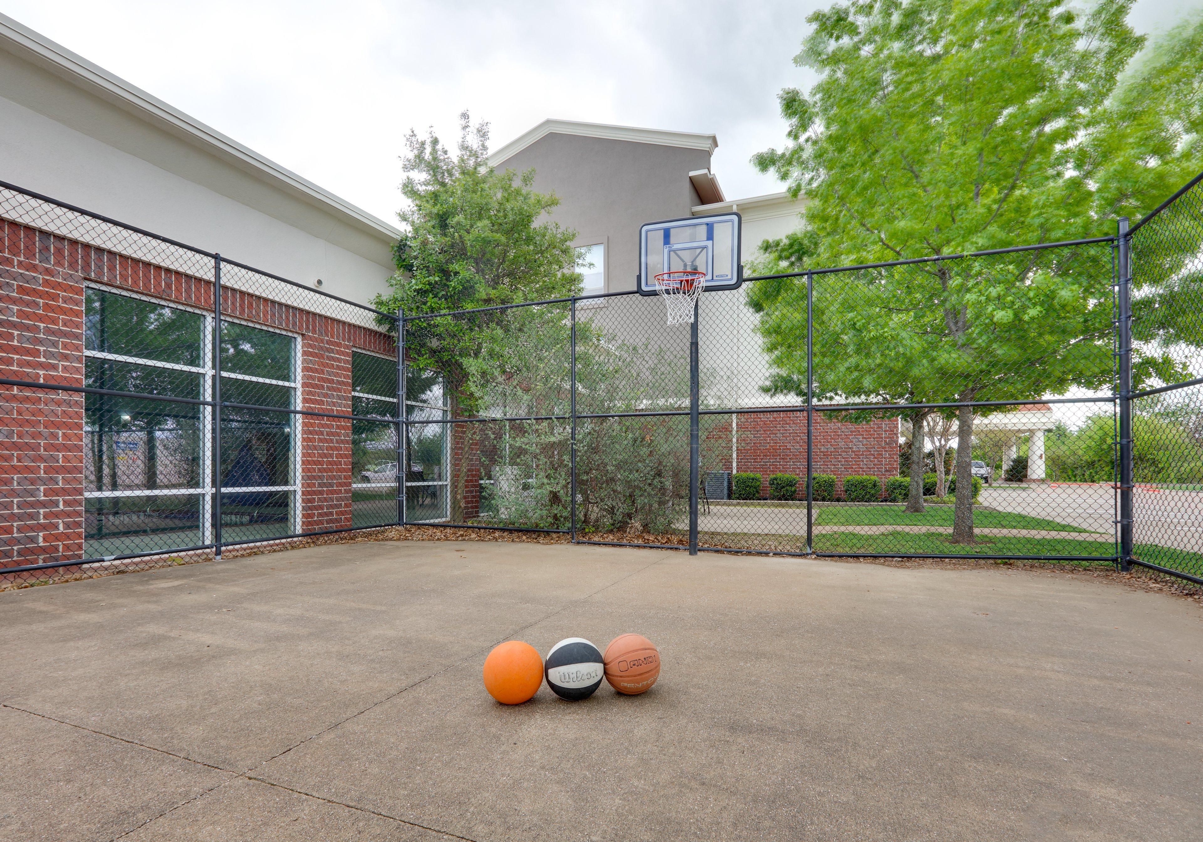 Holiday Inn Express Hotel & Suites Cleburne By Ihg Exterior foto